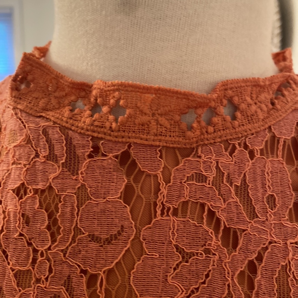 Sophie Rue Peach/Rust Lace Tank - Picture 6 of 8
